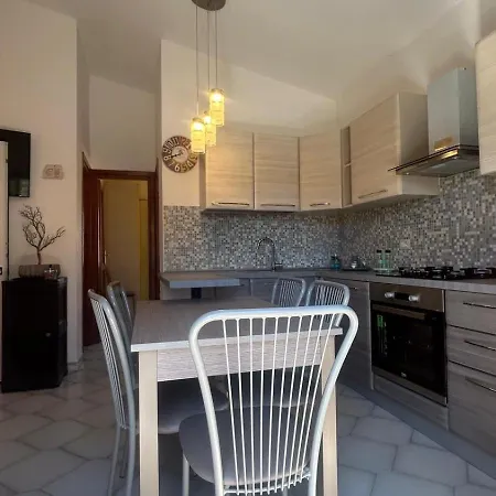 بيت للعطل Casa Rita سان تيودورو